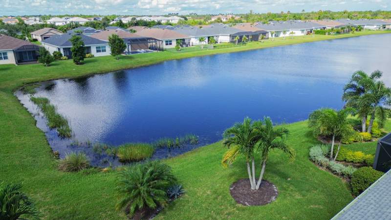 3 bedroom Single Family Residence at 642 SE Goldenrod Road, Veranda Preserve, Port St. Lucie — photo 3