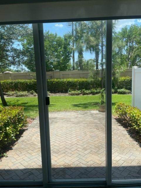 3 bedroom Townhouse at 5831 Monterra Club Drive, Colony Reserve At Lake Worth, Lake Worth — photo 4