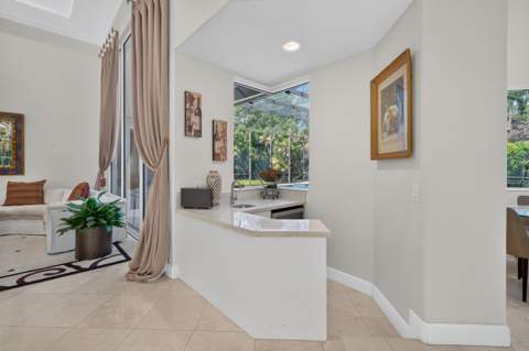 2476 Poinciana Lane, Weston FL - photo 23 of 57