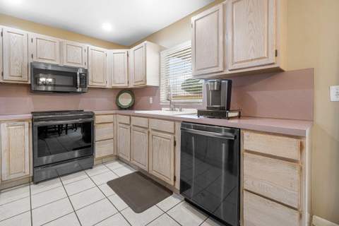 2766 New York Street, West Palm Beach FL - photo 10 of 29