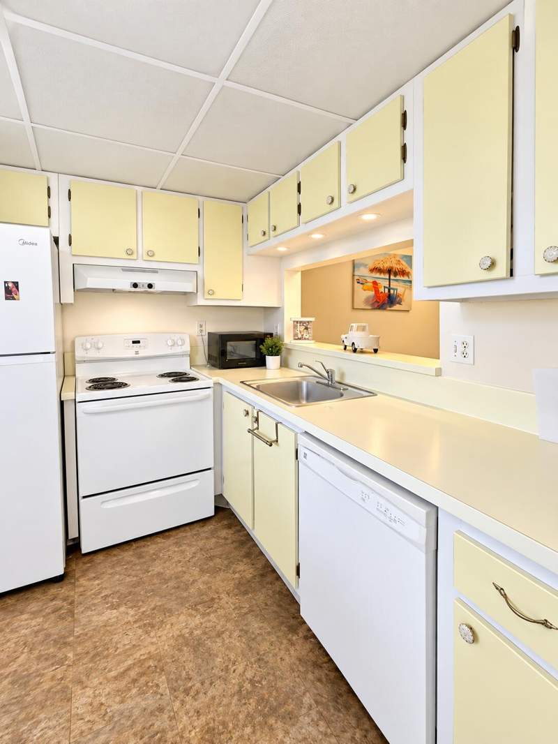 1 bedroom Condominium at 9150 NW Lime Bay Boulevard #114, Lime Bay Condominium 6, Tamarac — photo 5