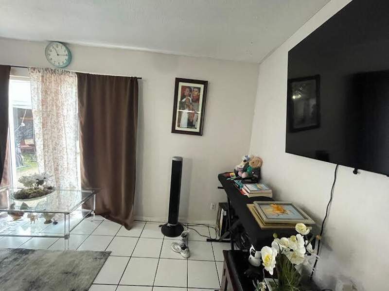 3 bedroom Single Family Residence at 6808 Merion Court, North Lauderdale Division, North Lauderdale — photo 3