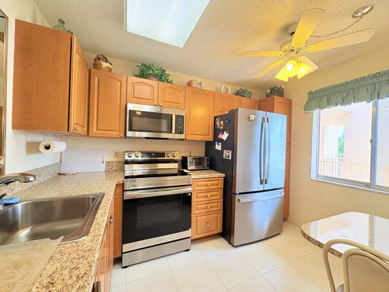 2 bedroom Condominium at 6935 Huntington Lane #404, Huntington Lakes Sec Two Condos, Delray Beach — photo 5