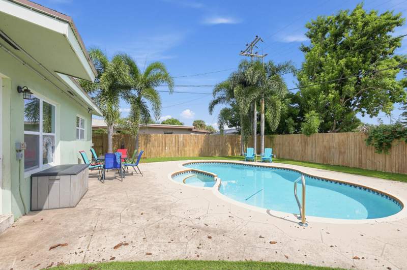 3 bedroom Single Family Residence at 1403 Tahoe Court, Lake Osborne Ests, Lake Worth — photo 2