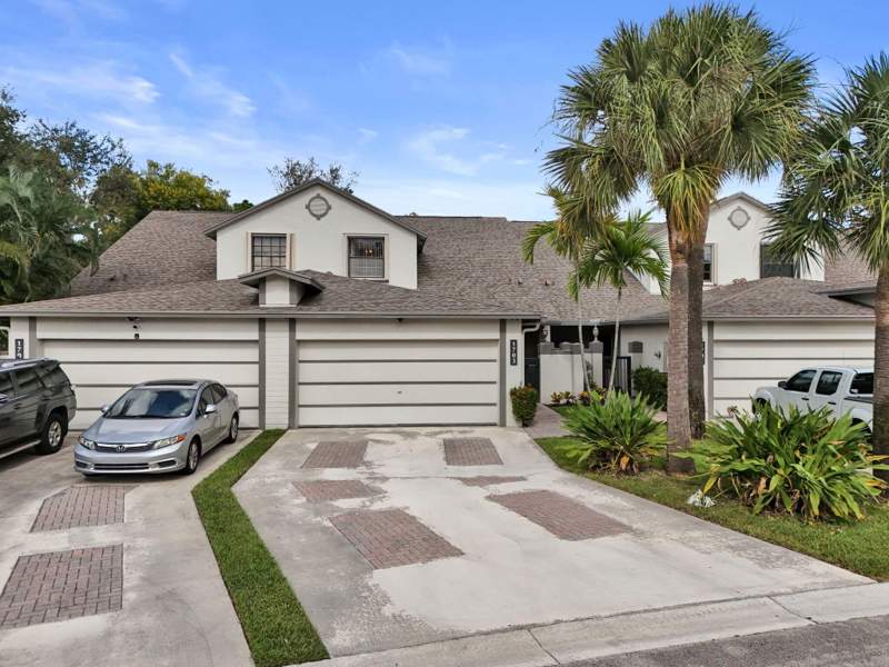 3 bedroom Townhouse at 1703 Landings Boulevard, Landings At River Bridge, Greenacres — photo 2