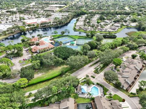 1703 Landings Boulevard, Greenacres FL - photo 7 of 62