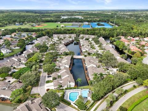 1703 Landings Boulevard, Greenacres FL - photo 11 of 62