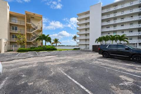 240 Croton Avenue #109, Lantana FL - photo 19 of 34