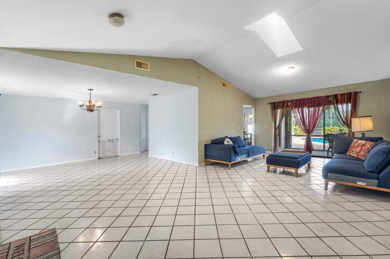 5 bedroom Single Family Residence at 4535 123rd Trail, Unicorporated, West Palm Beach — photo 5