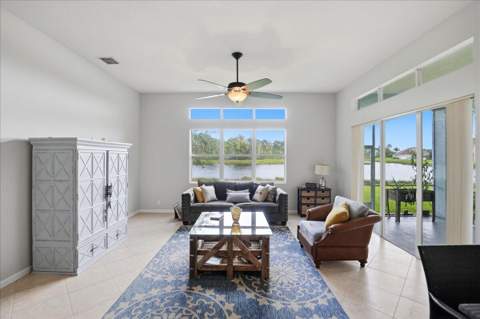 213 Magnolia Lakes Boulevard, Port St. Lucie FL - photo 12 of 49