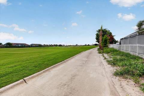 1520 Wilderness Road, West Palm Beach FL - photo 18 of 55