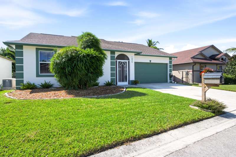3 bedroom Single Family Residence at 1034 Cape Cod Terrace, Olive Tree Par 6A, Greenacres — photo 1