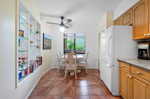 2206 S Cypress Bend Drive #208, Pompano Beach FL - photo 7 of 41