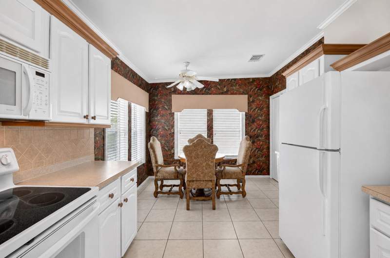 3 bedroom Manufactured Home at 6005 Daiquiri Bay, Jamaica Bay Mobile Home Co Op, Boynton Beach — photo 5