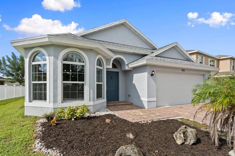 3 bedroom Single Family Residence at 425 Seafoam Circle, Morningside Palm Breezes Club Phase 2A, Fort Pierce — photo 5