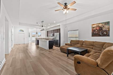 425 Seafoam Circle, Fort Pierce FL - photo 9 of 37