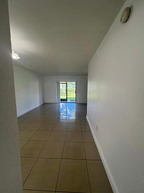 9165 NW 1st Street #102, Pembroke Pines FL - photo 6 of 21