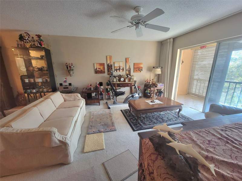 1 bedroom Condominium at 8260 SW 24th Street #6307, Oakbrook IV V Vi Vii Condo, North Lauderdale — photo 4