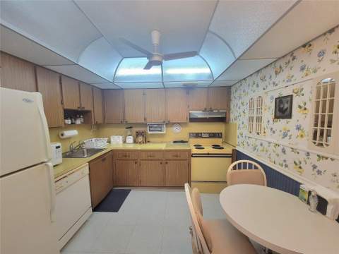8260 SW 24th Street #6307, North Lauderdale FL - photo 10 of 26