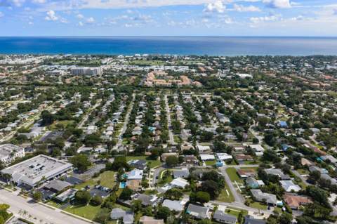2867 SE 1st Court, Boynton Beach FL - photo 6 of 42