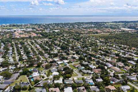 2867 SE 1st Court, Boynton Beach FL - photo 9 of 42