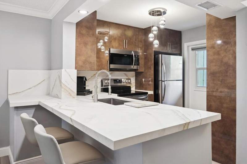 2 bedroom Condominium at 4025 N Federal Highway #123C, Kings Park Garden Apts Condo, Oakland Park — photo 5