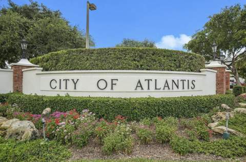 241 Orange Tree Drive, Atlantis FL - photo 6 of 15