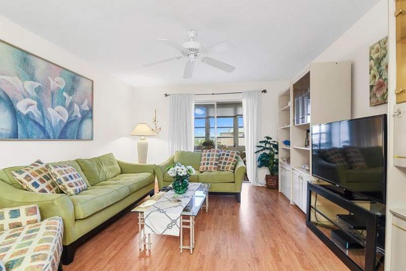 2 bedroom Condominium at 130 NE 26th Avenue #4070, Village Royale On The Green Condo, Boynton Beach — photo 2