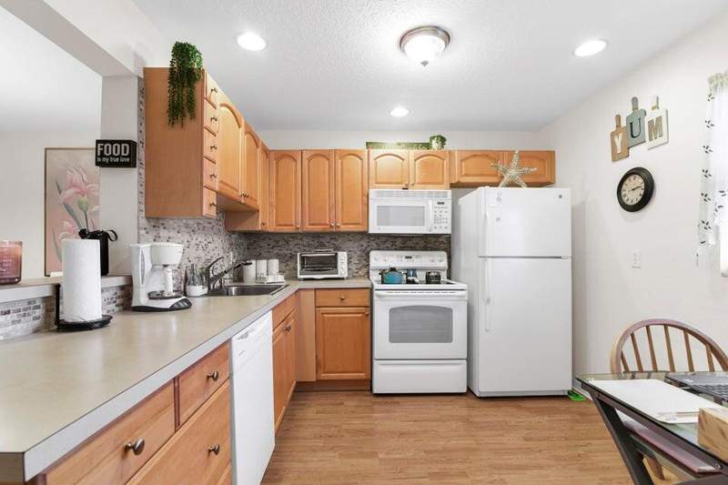 2 bedroom Condominium at 130 NE 26th Avenue #4070, Village Royale On The Green Condo, Boynton Beach — photo 3