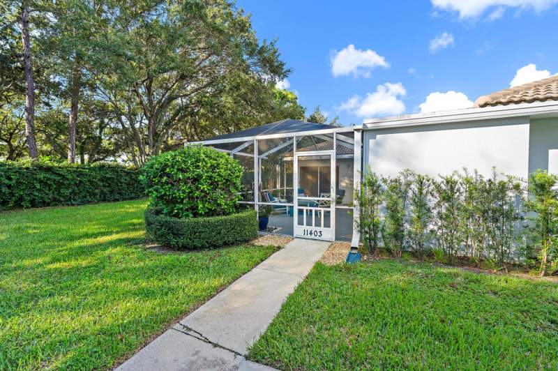 2 bedroom Townhouse at 11403 Myrtle Oak Court, Oaks-Sunterrace 4, Palm Beach Gardens — photo 2
