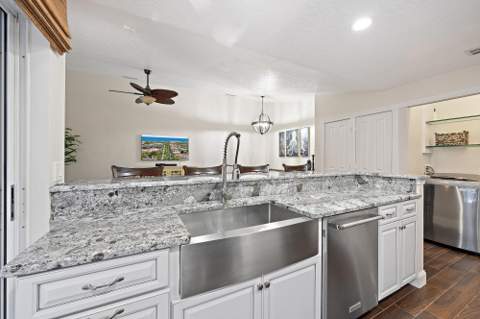 11403 Myrtle Oak Court, Palm Beach Gardens FL - photo 11 of 30