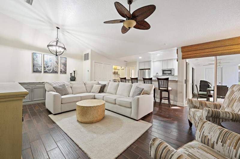2 bedroom Townhouse at 11403 Myrtle Oak Court, Oaks-Sunterrace 4, Palm Beach Gardens — photo 4