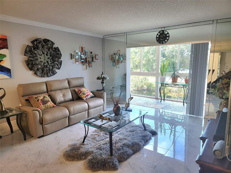 2 bedroom Condominium at 8260 SW 24th Street #6214, Oakbrook IV V Vi Vii Condo, North Lauderdale — photo 2