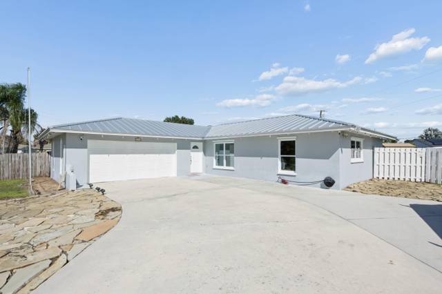 1101 SE Puritan Lane, home for sale in Port St. Lucie