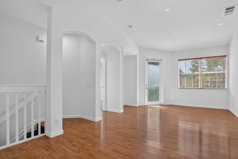 2 bedroom Townhouse at 3037 Laurel Ridge Circle, Thousand Oaks, Riviera Beach — photo 4