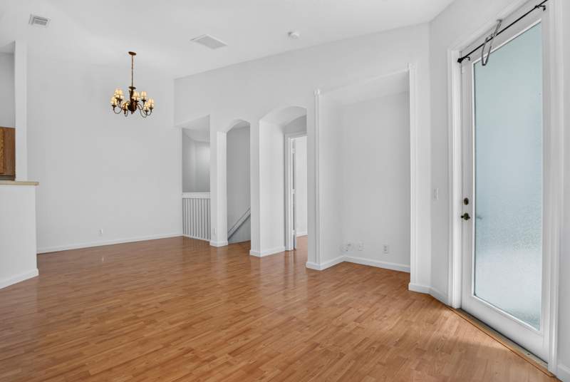 2 bedroom Townhouse at 3037 Laurel Ridge Circle, Thousand Oaks, Riviera Beach — photo 5
