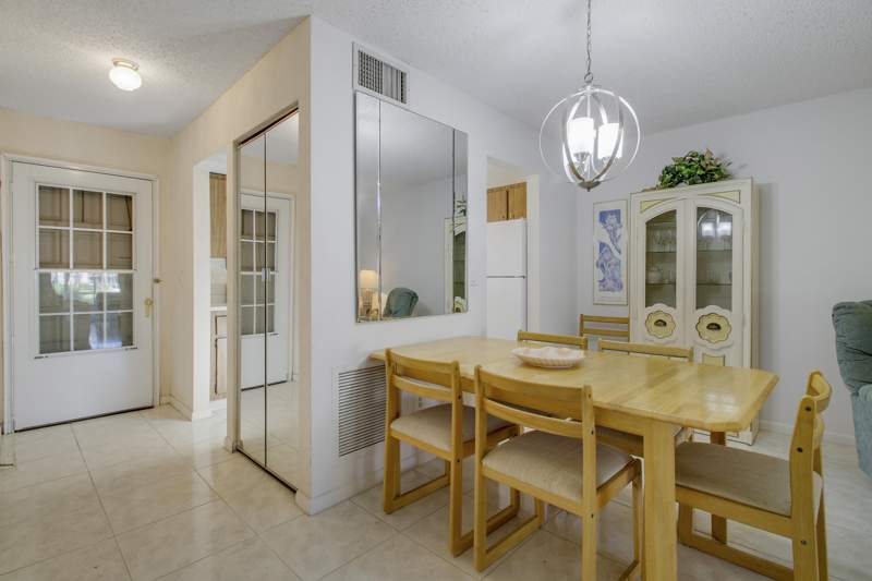 1 bedroom Condominium at 1989 SW Palm City Road #C, King Mountain Condo (Aka Monterey Yacht & Country, Stuart — photo 5