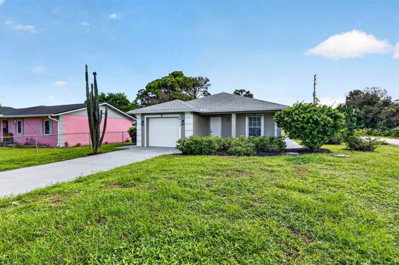 3 bedroom Single Family Residence at 2011 San Diego Avenue, Paradise Park, Fort Pierce — photo 2