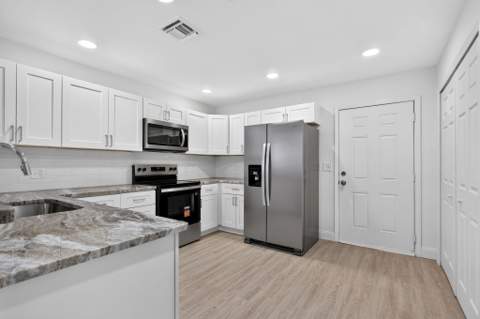 2011 San Diego Avenue, Fort Pierce FL - photo 6 of 27