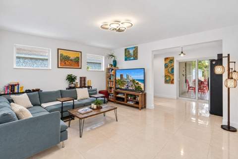 115 SE 2nd Street #1, Dania Beach FL - photo 6 of 27