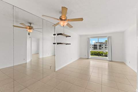 2106 S Cypress Bend Drive #506, Pompano Beach FL - photo 8 of 34