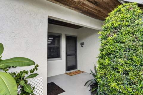 6295 SE Charleston Place, Hobe Sound FL - photo 6 of 64