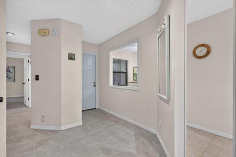 6295 SE Charleston Place, Hobe Sound FL - photo 11 of 64
