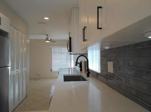 13809 Royal Palm Court #B, Delray Beach FL - photo 23 of 35