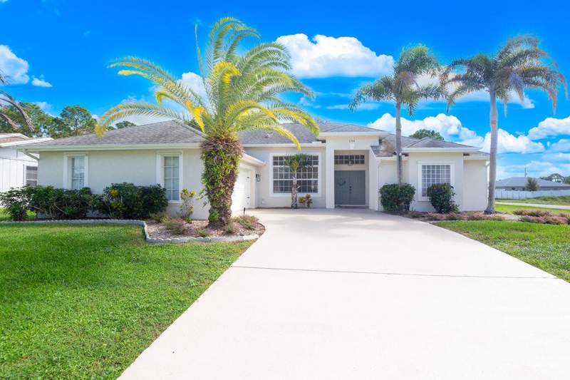 4 bedroom Single Family Residence at 194 SW Voltair Terrace, Port St Lucie Section 13, Port St. Lucie — photo 3