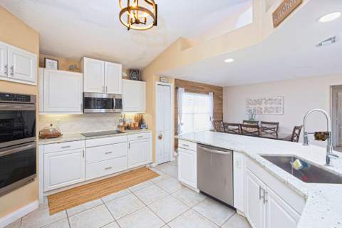 194 SW Voltair Terrace, Port St. Lucie FL - photo 10 of 36