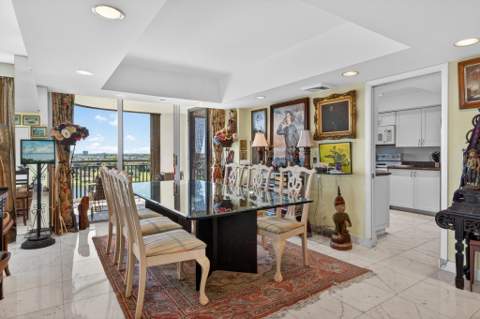 2427 Presidential Way #803, West Palm Beach FL - photo 9 of 31