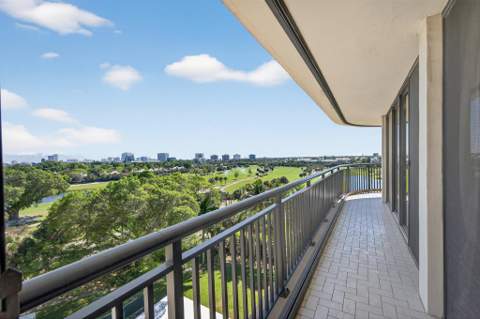 2427 Presidential Way #803, West Palm Beach FL - photo 19 of 31