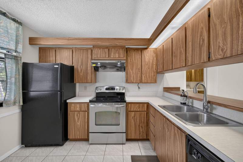 2 bedroom Condominium at 3626 Whitehall Drive #306, Whitehall Condo Of The Lands Of The President, West Palm Beach — photo 2