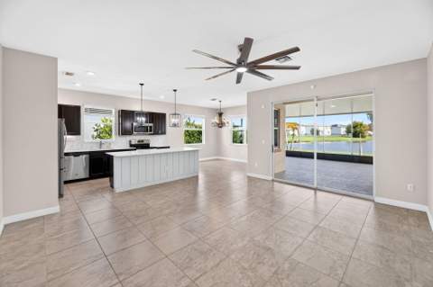 8410 NW Greenbank Circle, Port St. Lucie FL - photo 10 of 62